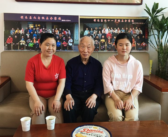 12年后英雄孟祥斌夫人携女重回永康寻找帮过她们的人